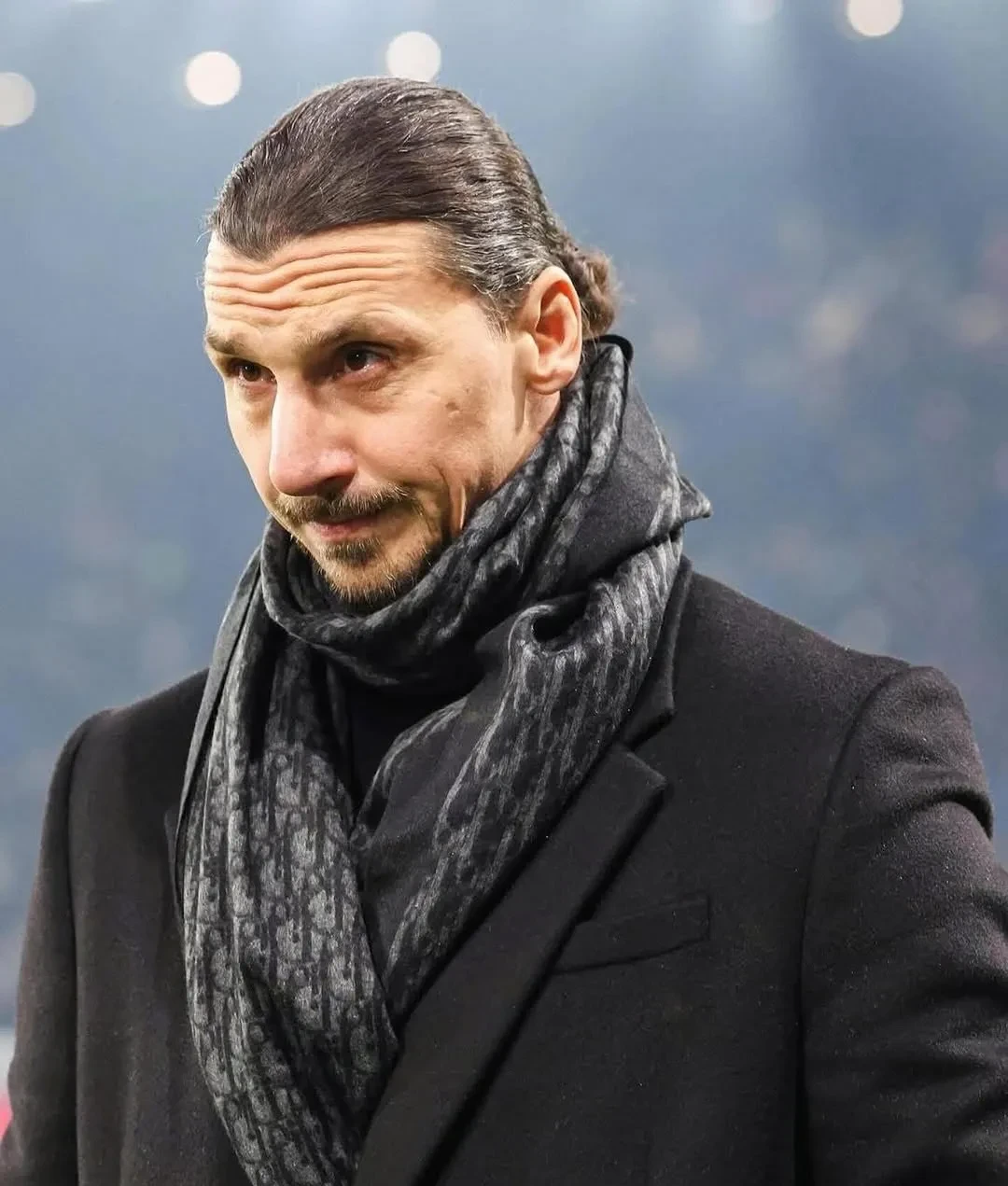 开云下载-战术大师操控比赛，带领球队再胜