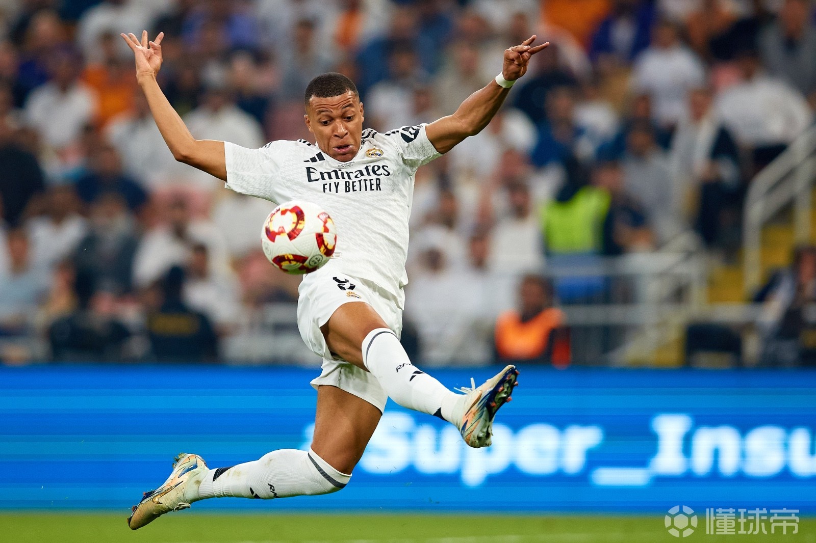 包含西甲热门:皇家马德里抢得关键胜利的词条 包含西甲热门:皇家马德里抢得关键胜利的词条