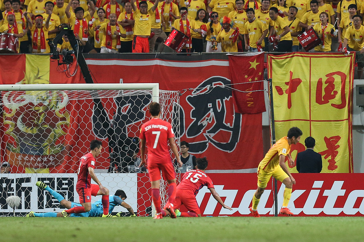 开云体育入口-激动人心！国家队员们踢出了精彩