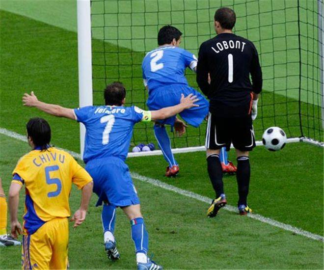 开云体育下载-荷兰客场逼平德国，蓝衣军团表现不俗的简单介绍