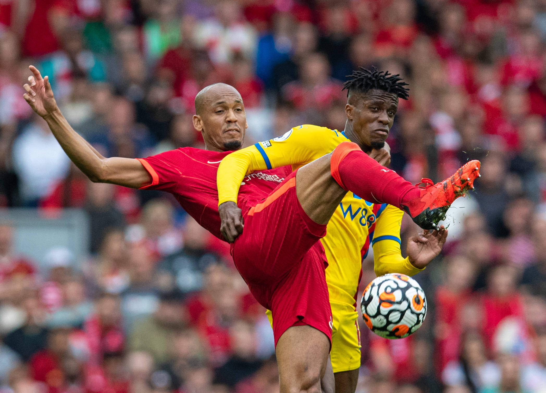 利物浦备战与德国球队的巅峰对决 利物浦备战与德国球队的巅峰对决