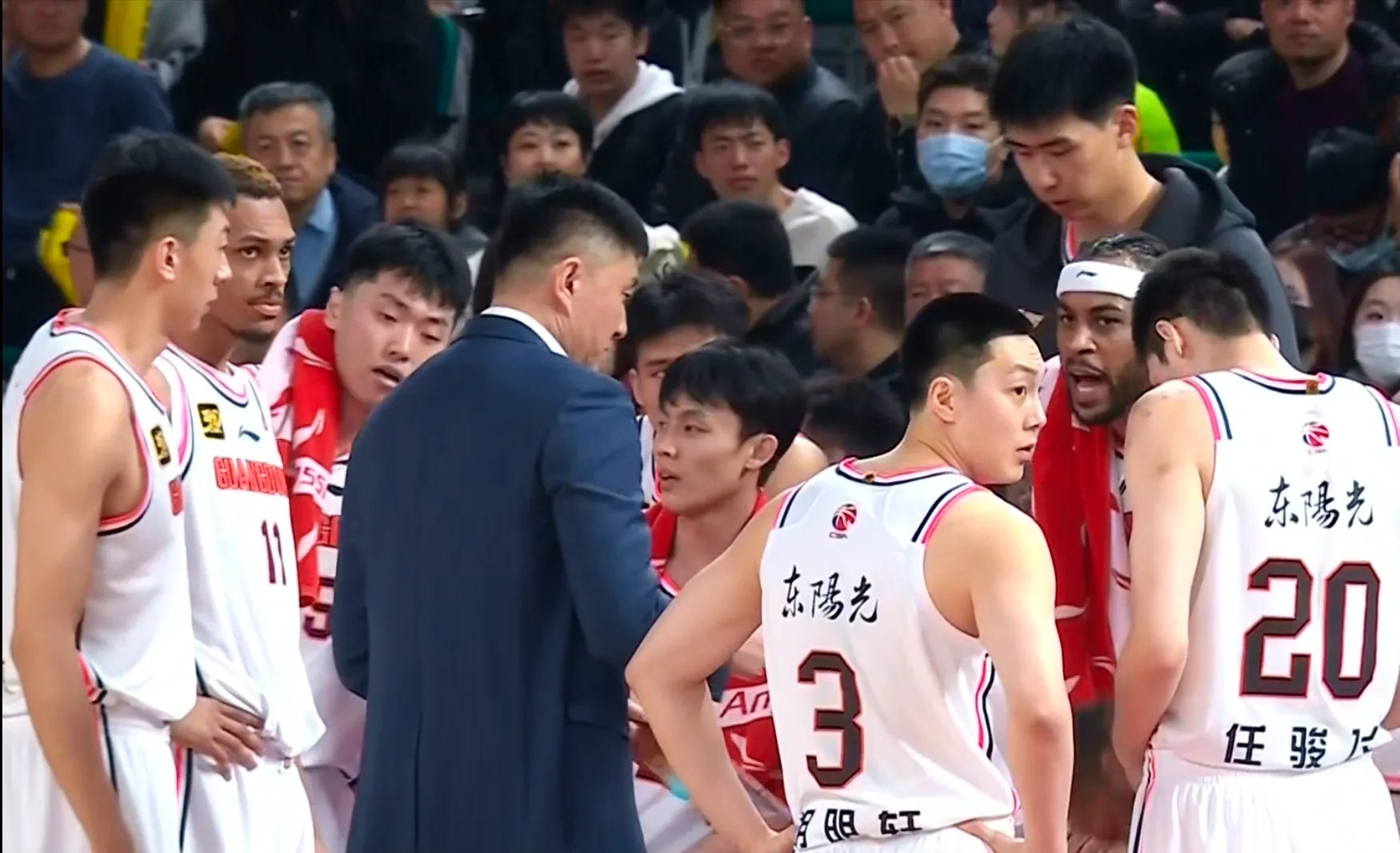 山西队遭遇惨败!输给广东宏远 山西队遭遇惨败!输给广东宏远