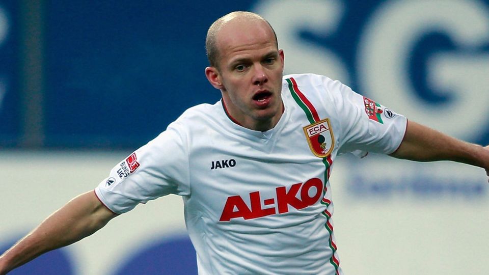 关于不来梅坐镇主场取得胜利，保持不败纪录的信息