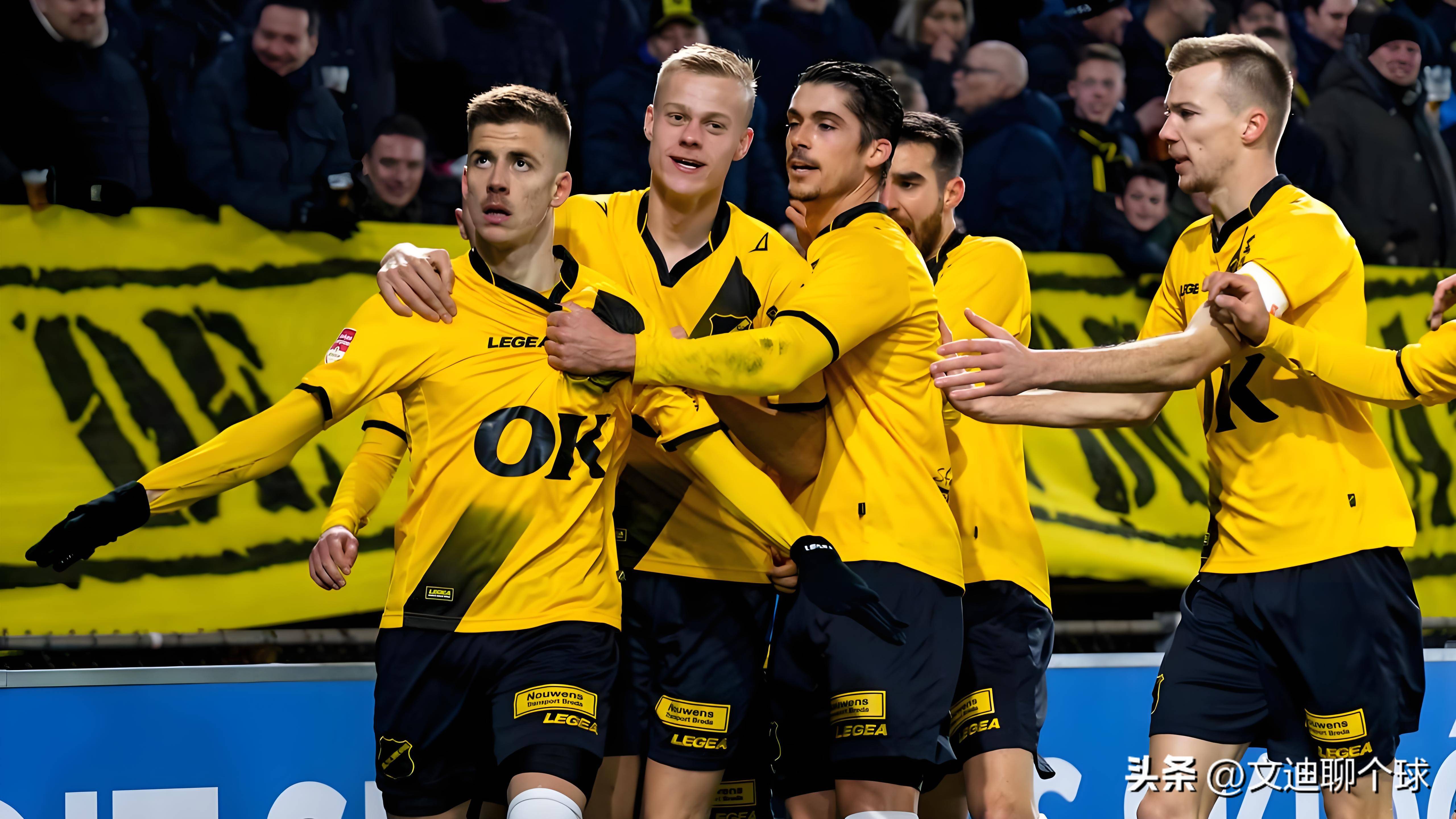 冠军之争激烈升级,足球职业赛事备受关注 冠军之争激烈升级,足球职业赛事备受关注