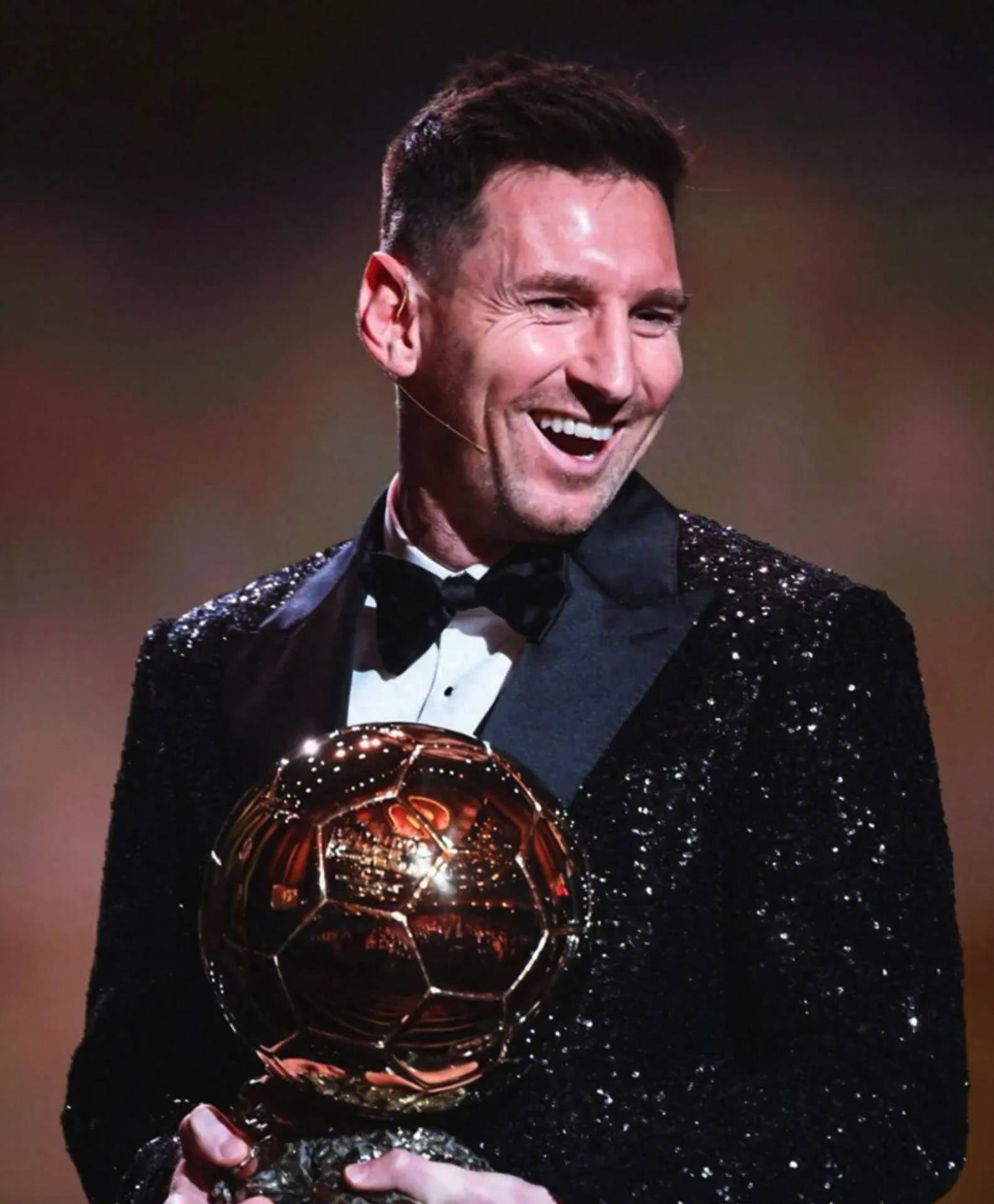 开云体育在线-梅西荣膺金球奖，成为当之无愧的王者