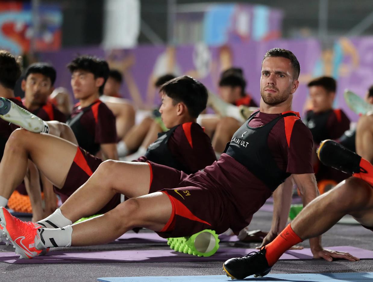 重返赛场！球员们展现实力与激情