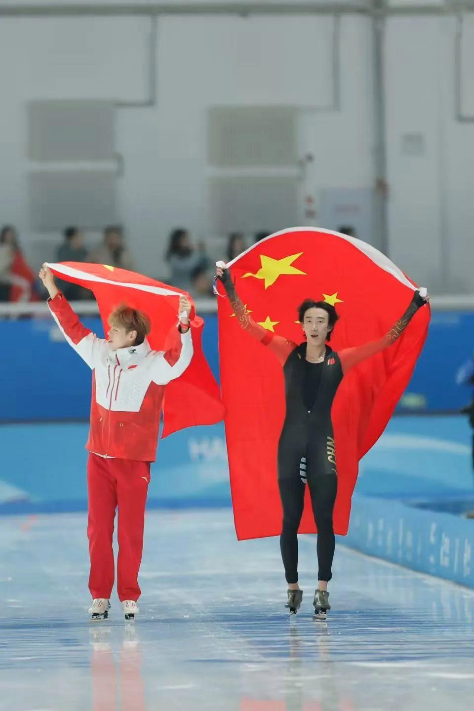 包含速度滑冰项目中国选手英姿飒爽获得冠军的词条 包含速度滑冰项目中国选手英姿飒爽获得冠军的词条