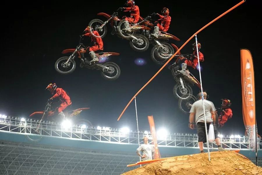 关于挑战极限的精彩瞬间惊心动魄的信息