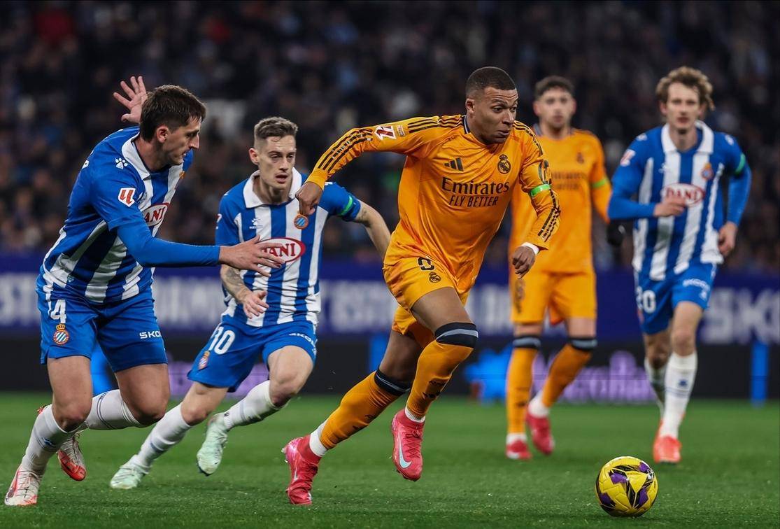 西甲球队杯赛失利,赛季表现黯淡 西甲球队杯赛失利,赛季表现黯淡