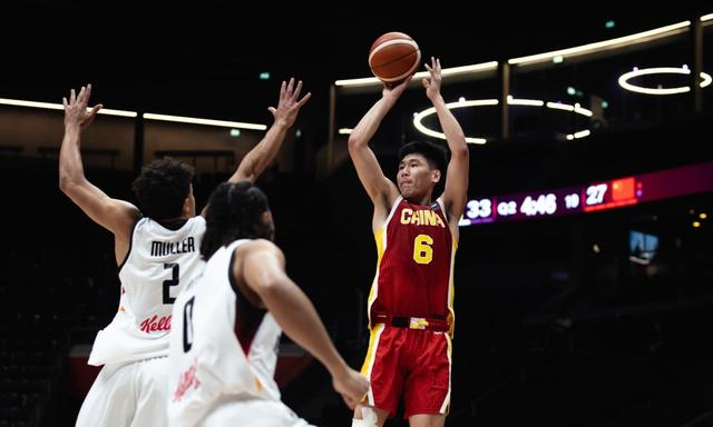 为何成绩下滑?球队战术体系不完善成疑 为何成绩下滑?球队战术体系不完善成疑