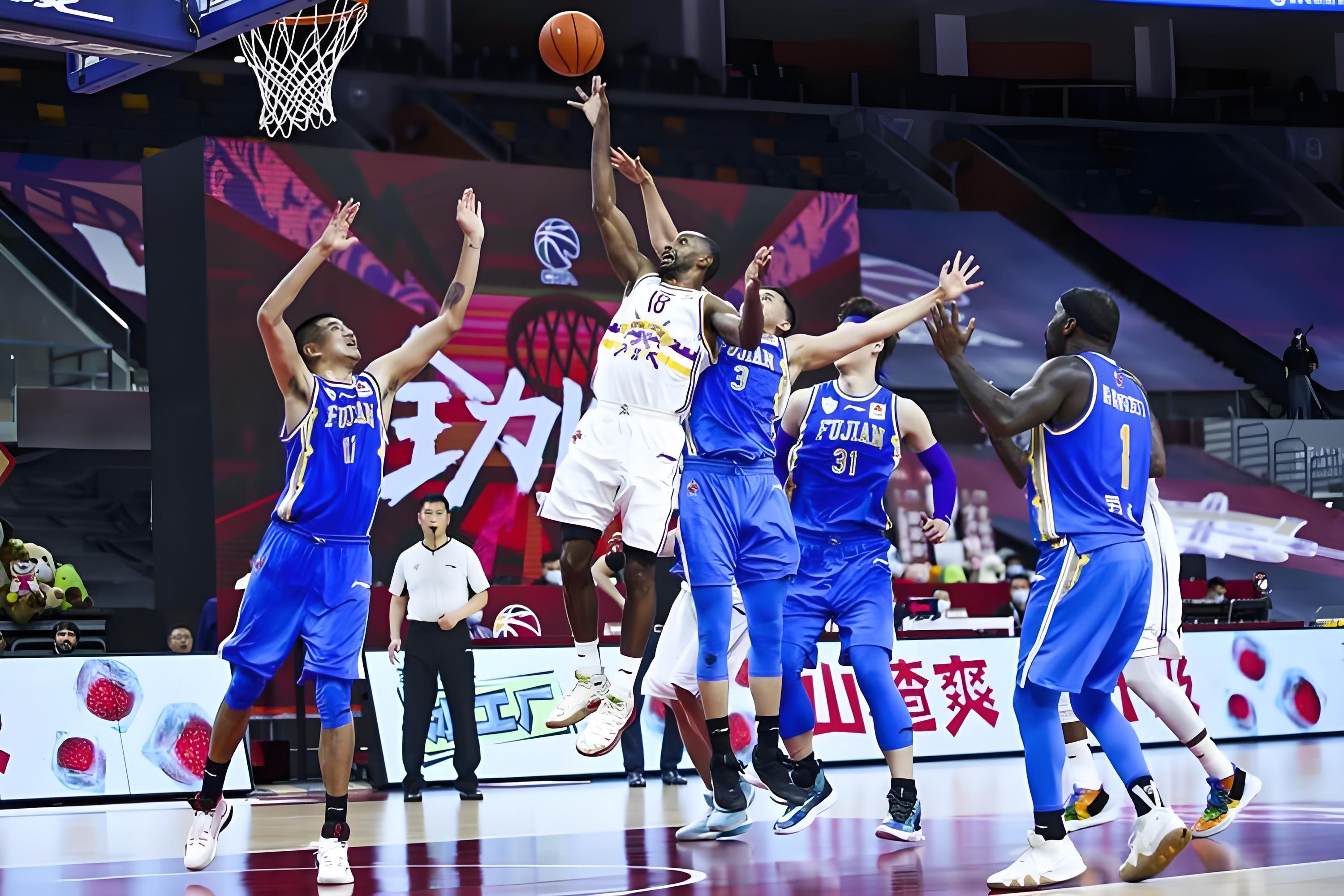 新疆队客场逆袭,战胜北京队 新疆队客场逆袭,战胜北京队