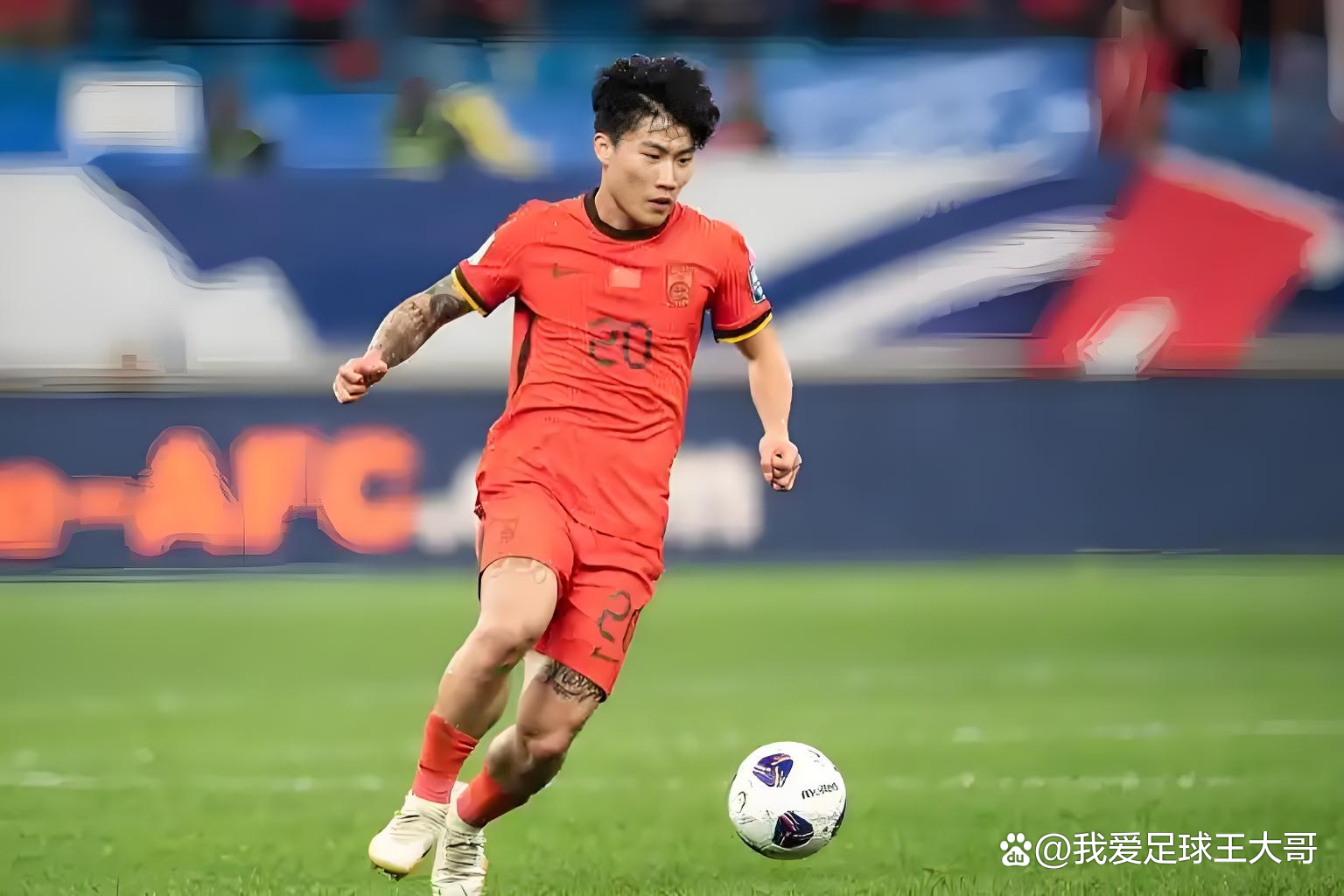 助攻射门助推球队胜利,英雄赛场上崭露头角的简单介绍 助攻射门助推球队胜利,英雄赛场上崭露头角的简单介绍