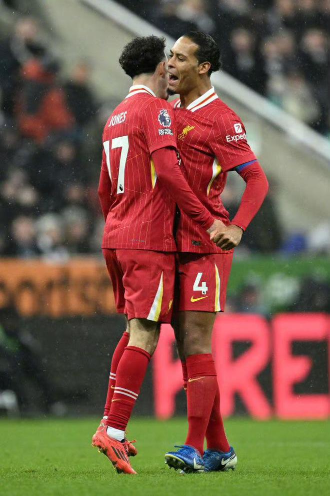 开云体育app-包含纽卡斯尔-遭遇惨败利物浦,梅开二度的萨拉赫令球队疲于奔命的词条