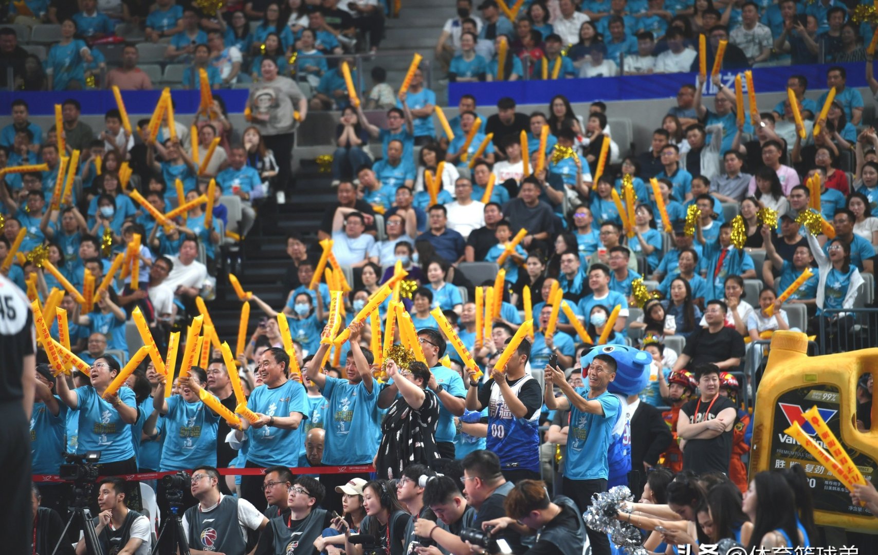 包含北京队在客场激烈比拼保持领先的词条 包含北京队在客场激烈比拼保持领先的词条