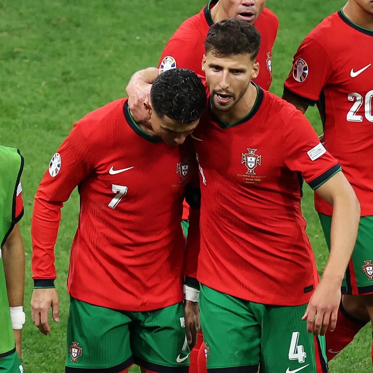 包含欧洲国家队再次大战,纷争不断的词条 包含欧洲国家队再次大战,纷争不断的词条