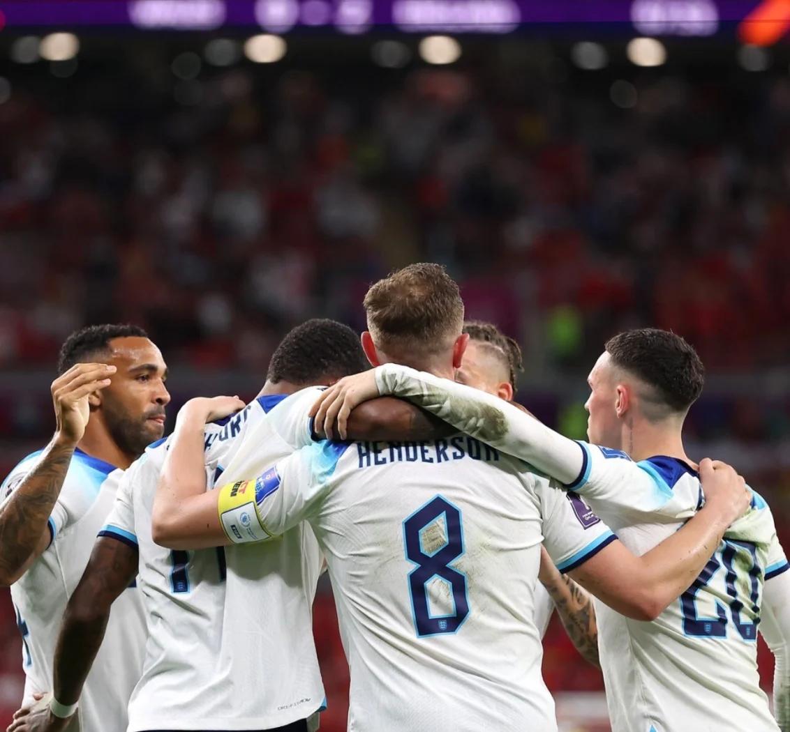 包含小组赛焦点:英格兰击败,积分榜更新的词条 包含小组赛焦点:英格兰击败,积分榜更新的词条