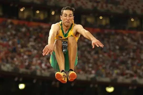 欧洲男子游泳选手再次冲击领奖台