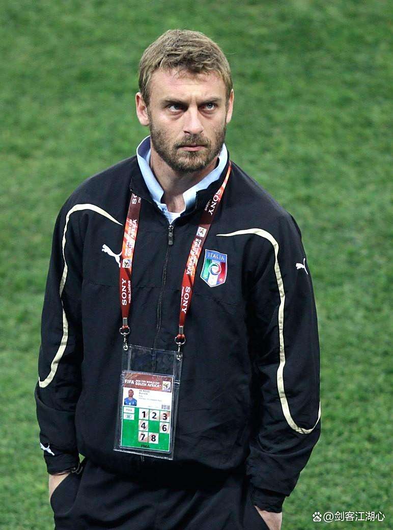 关于罗马队主场失利，球迷情绪低落的信息