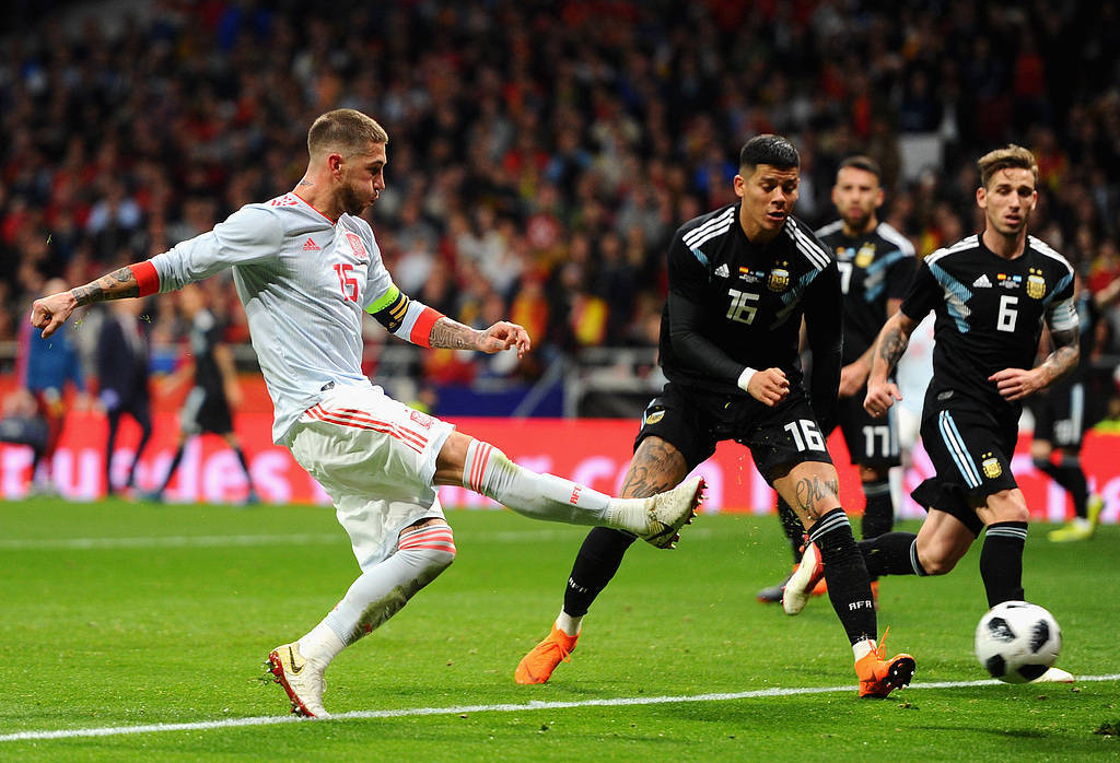 开云体育-赫罗纳主场失利，陷入困境