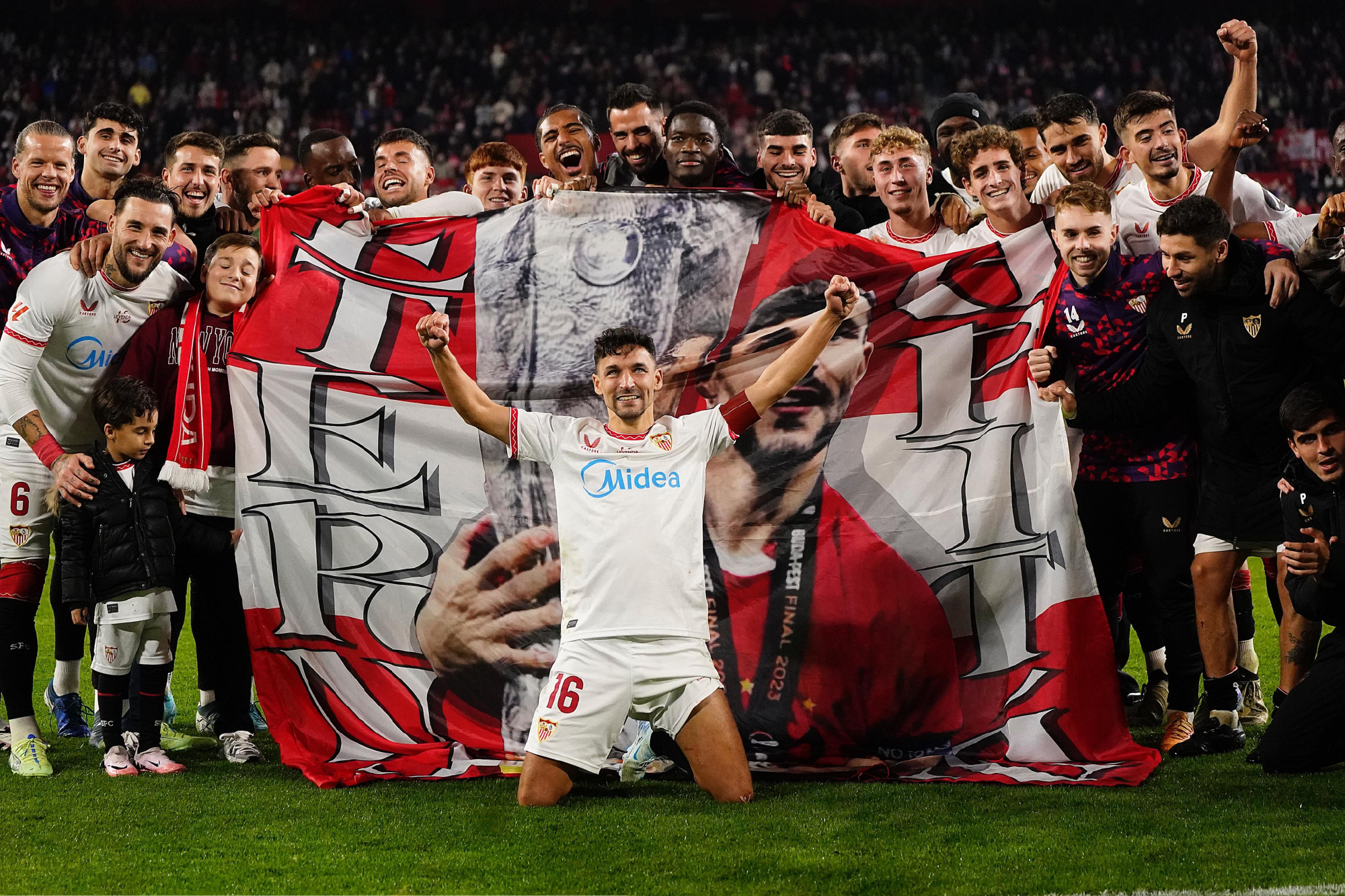 关于皇马再次领跑西甲积分榜,梅西又破门巴萨胜利的信息 关于皇马再次领跑西甲积分榜,梅西又破门巴萨胜利的信息