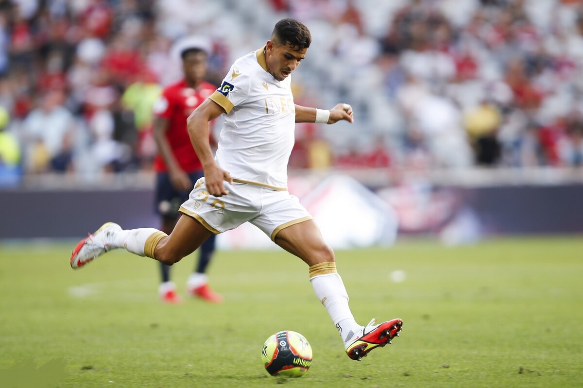 马赛:法甲劲旅勇夺胜利征程 马赛:法甲劲旅勇夺胜利征程