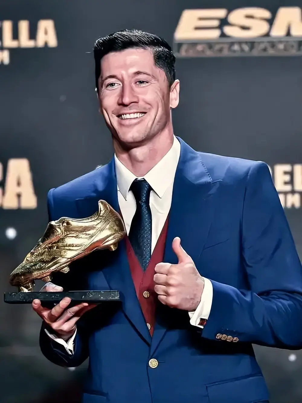 开云APP-知名球员荣获最佳射手奖，破门频频