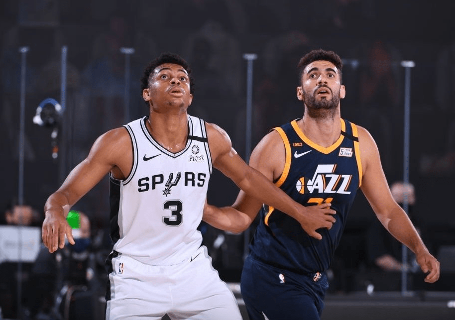 猛龙重振旗鼓，终结马刺连胜的简单介绍