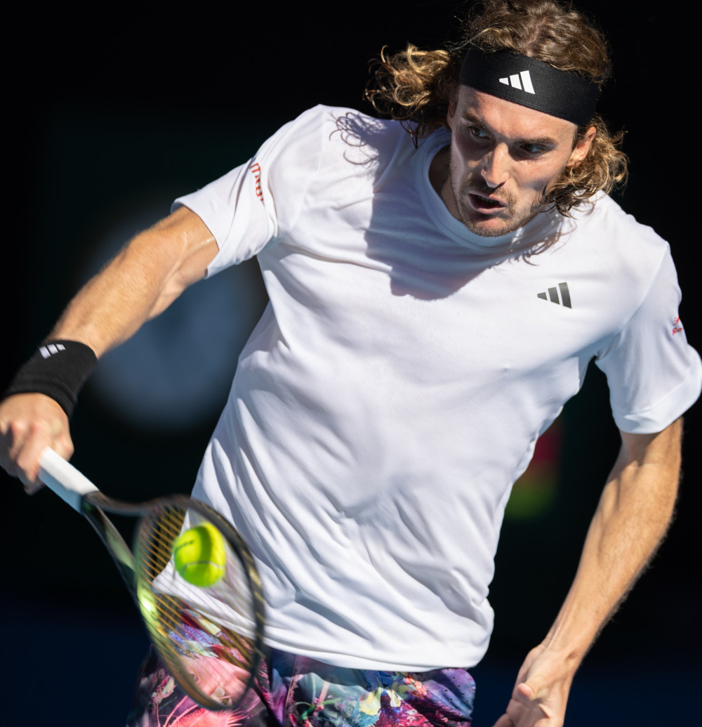 法国网球队爆冷世界网球队,西西帕斯完成帽子戏法 法国网球队爆冷世界网球队,西西帕斯完成帽子戏法