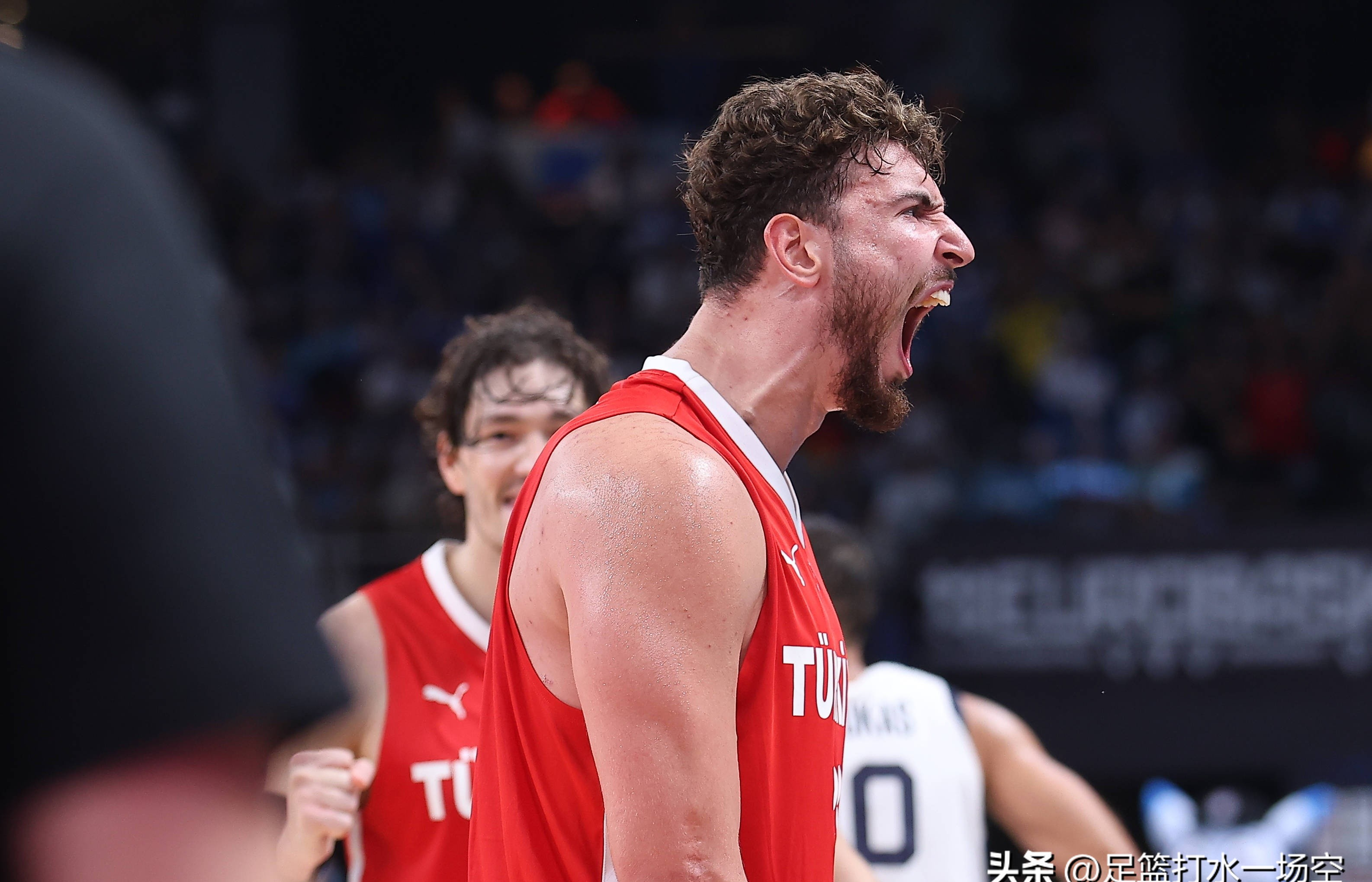 开云体育中国-年终总决赛鏖战拉沃尔杯，鲁德扛起全队