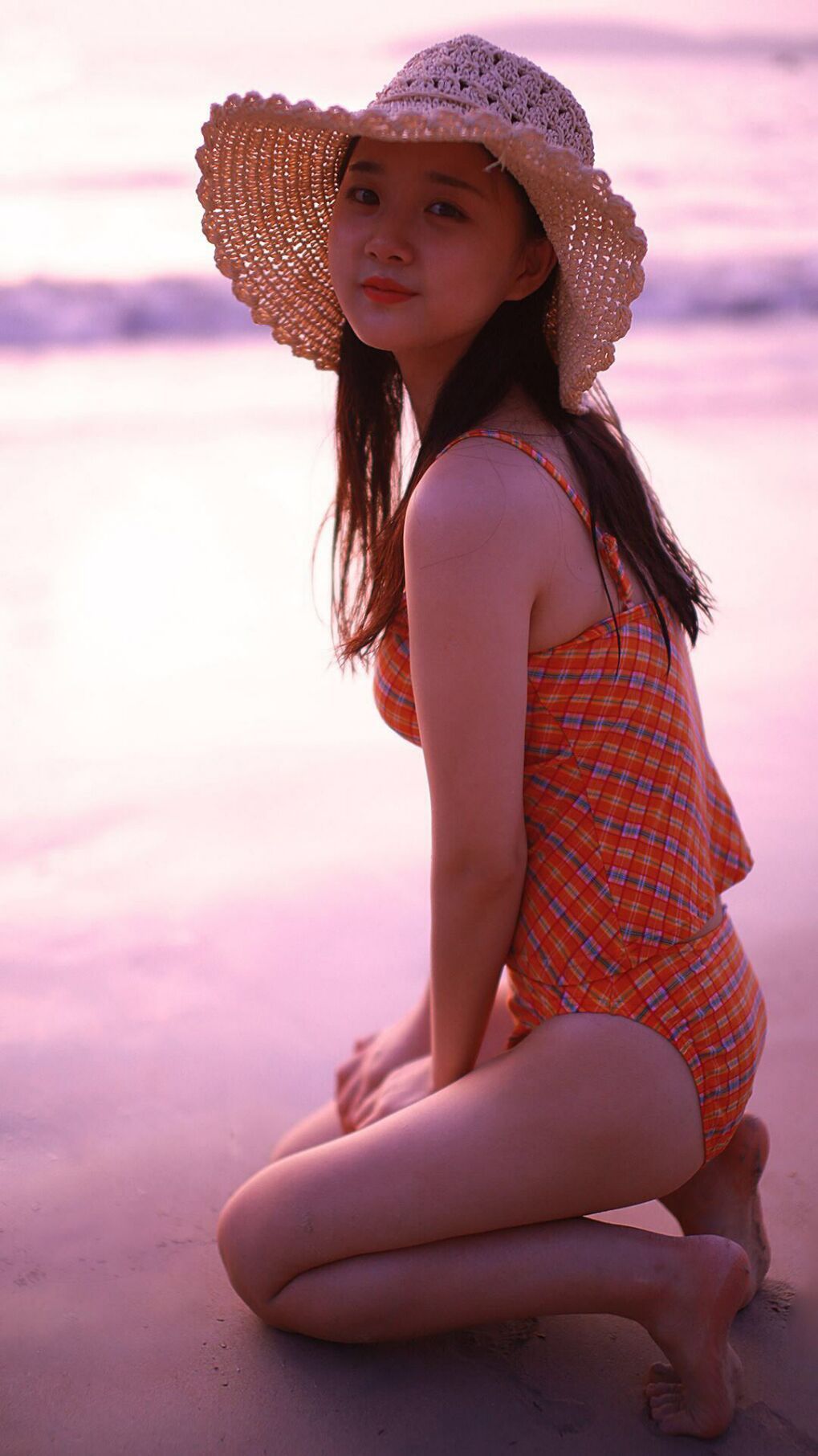 开云下载-夜幕下的双重赛道，门迪的跨界存在感如何点燃F1揭幕战