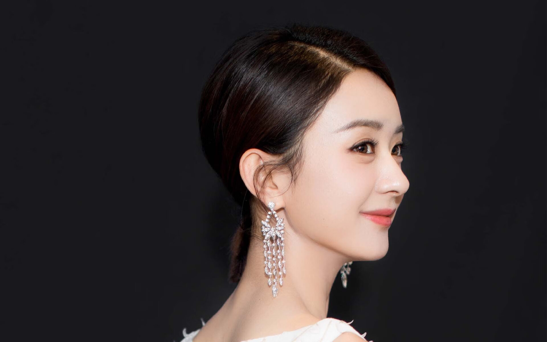 凯尔特人终结马刺,哈利伯顿从导演到统治者的无争议加冕