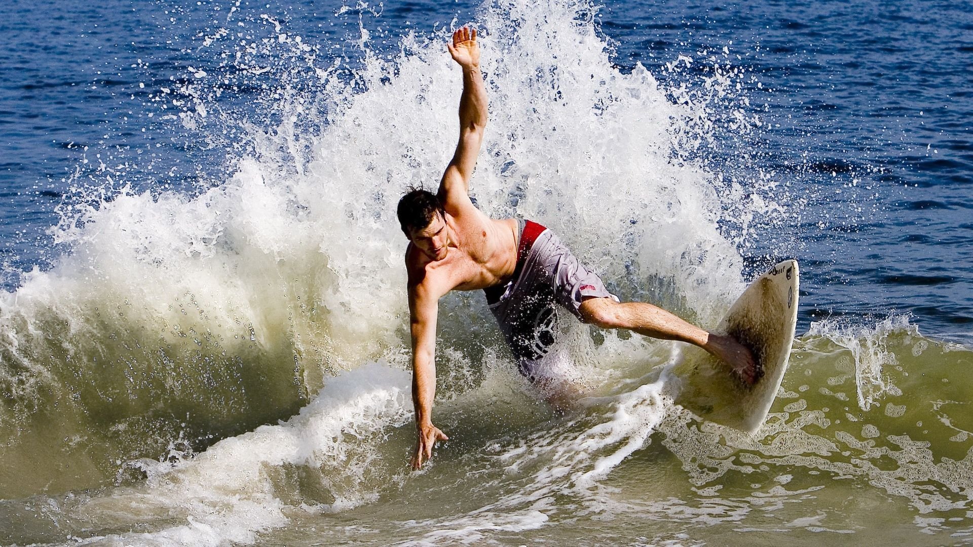 世界排名争夺战焦点战,广东队强行终结奇才连胜神话