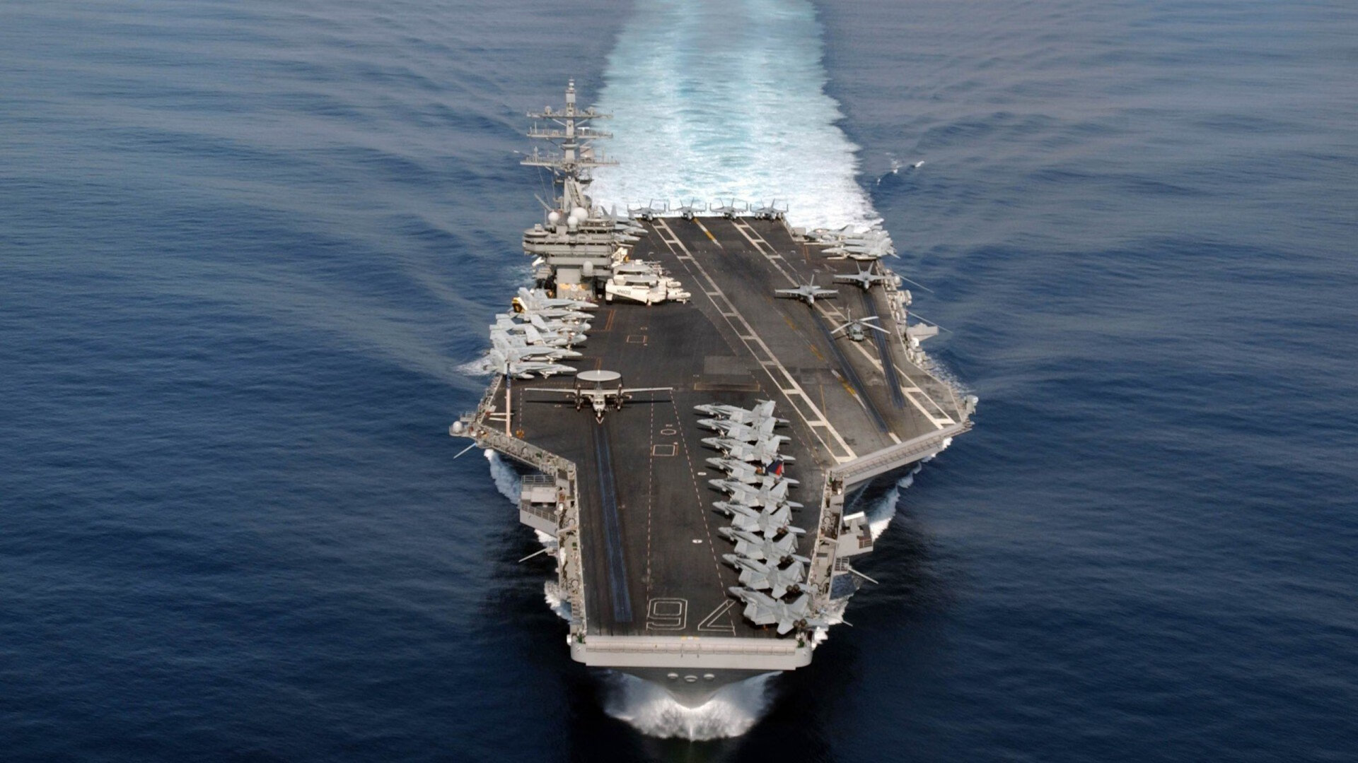 开云体育在线-方向盘与压哨球，当赛道轰鸣归于寂静，篮球刷网的声响定义了历史