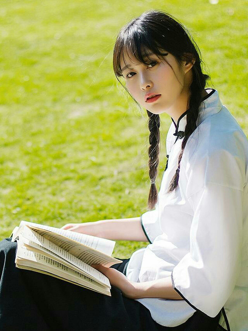 开云体育-逆风翻盘！阿克导演绝境反击，塞维利亚铁蹄碾碎爱尔兰抵抗