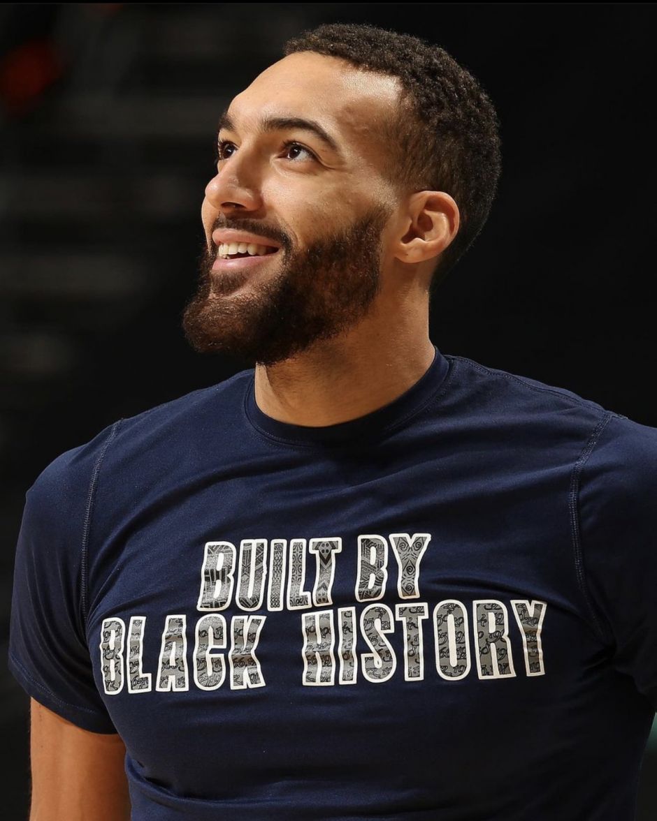 戈贝尔持续制造杀伤，步行者压制开拓者