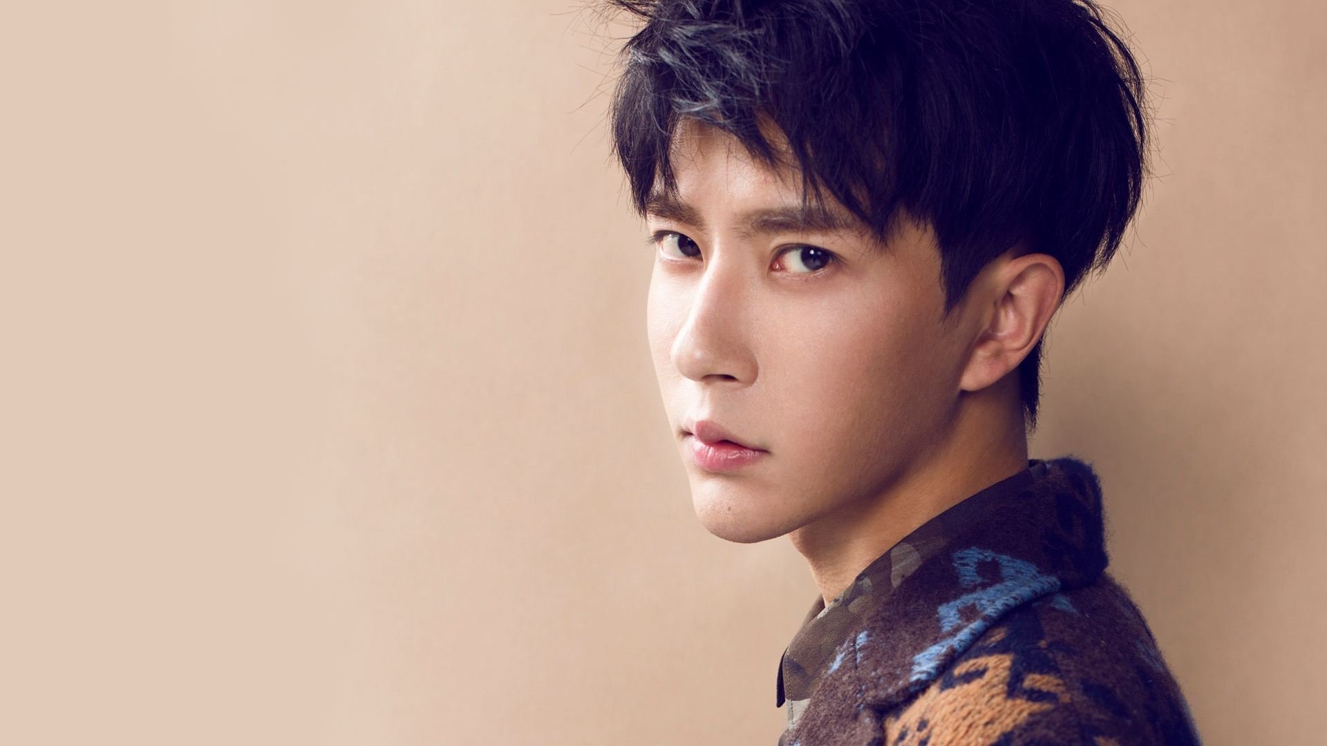 铁腰统治攻防两端，英格兰击溃哥伦比亚背后，罗德里存在感拉满